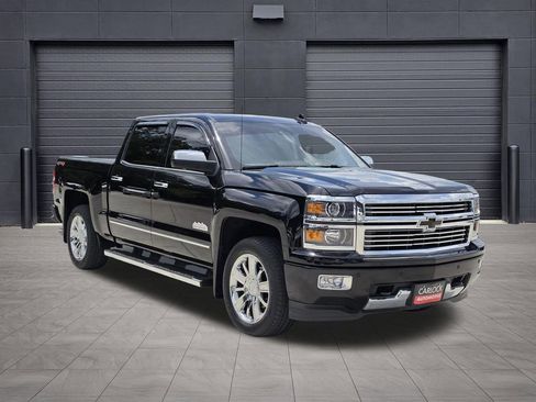 Used 2015 Chevrolet Silverado 1500 High Country w/ High Country Premium Package AWD/4WD image 3