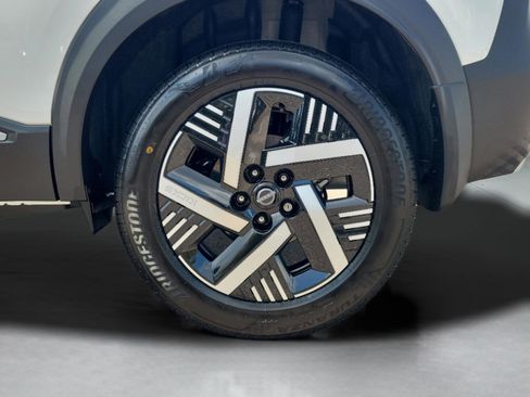 New 2026 Nissan Kicks SV image 6