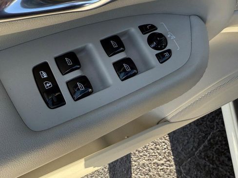 Certified 2023 Volvo XC90 B6 Core w/ Climate Package image 15