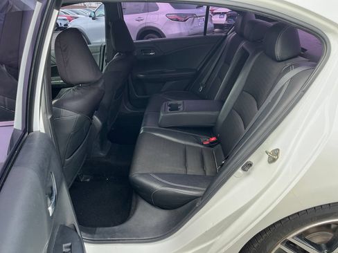 Used 2016 Honda Accord Sport image 10