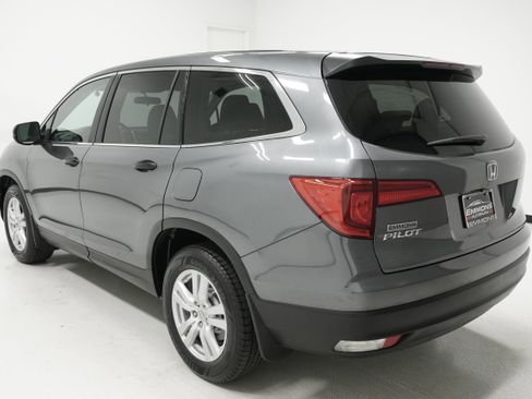 Used 2016 Honda Pilot LX image 6