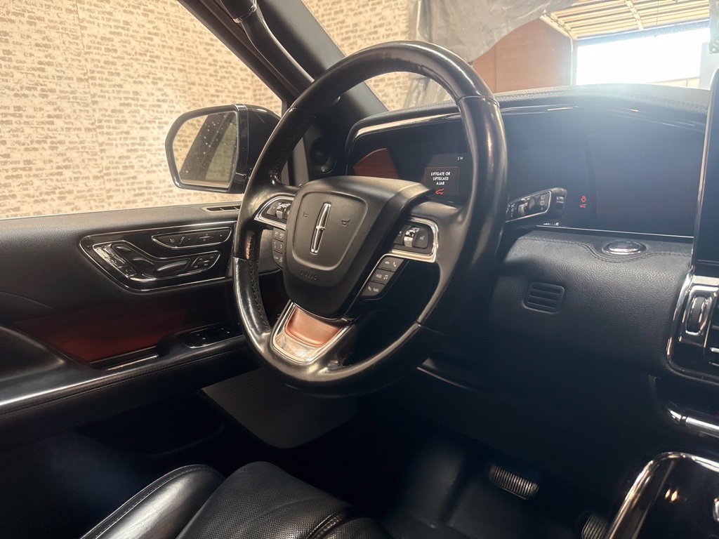 Used 2019 Lincoln Navigator L Reserve w/ Cargo Package AWD/4WD image 22