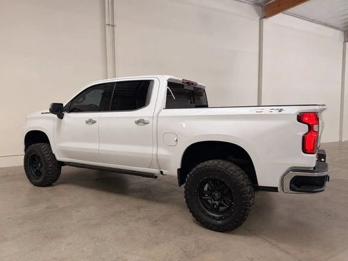 Used 2020 Chevrolet Silverado 1500 LTZ w/ Technology Package AWD/4WD image 8