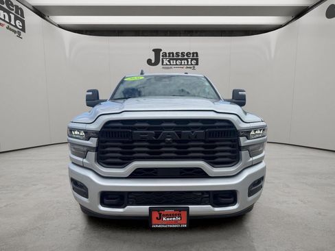 Used 2026 RAM 2500 Big Horn AWD/4WD image 4