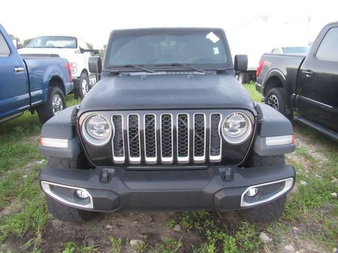 Used 2020 Jeep Gladiator Overland AWD/4WD image 2