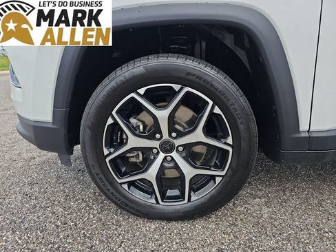 Used 2025 Jeep Compass Limited AWD/4WD image 32