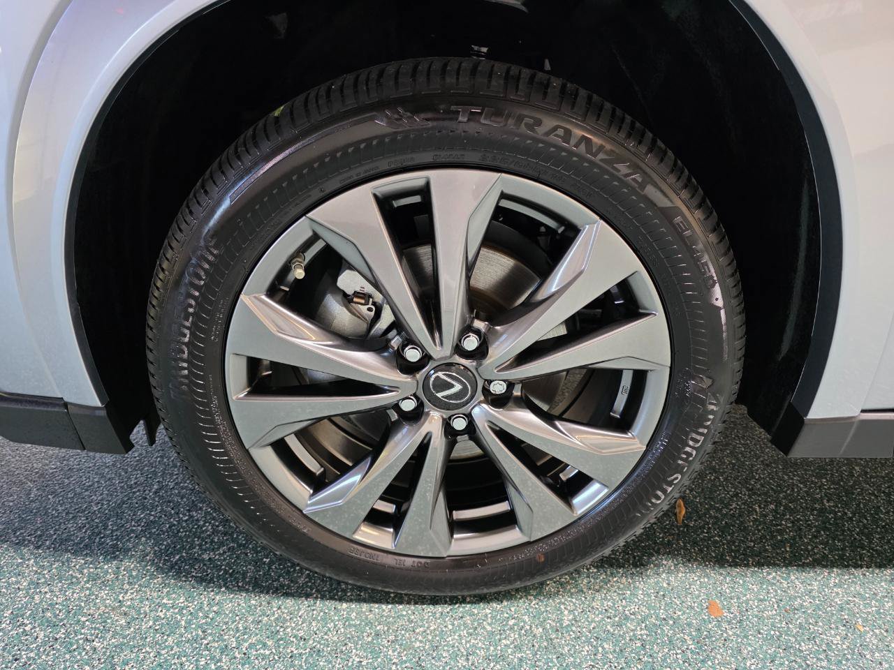 Used 2024 Lexus UX 250h F Sport FWD image 12