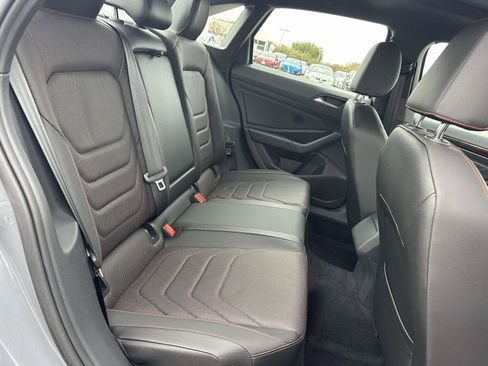 Certified 2022 Volkswagen Jetta GLI Autobahn w/ GLI Black Package image 11