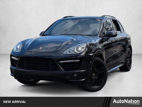 Used 2014 Porsche Cayenne Turbo image 1