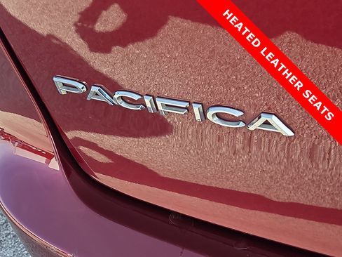 Used 2017 Chrysler Pacifica Touring-L Plus w/ Advanced Safetytec Group image 8