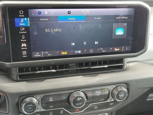 Used 2024 Jeep Wrangler Sport S image 10