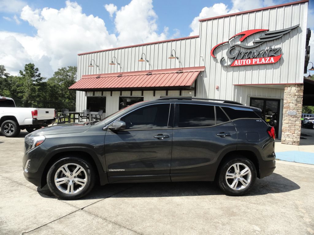 Used 2019 GMC Terrain SLE w/ Driver Convenience Package FWD image 3
