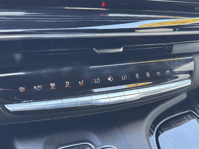 Used 2022 Cadillac Escalade Sport w/ Touring Package AWD/4WD image 33