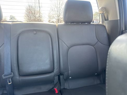 Used 2011 Nissan Frontier PRO-4X w/ Pro-4x Luxury Pkg image 14
