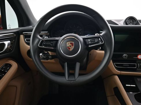 Certified 2025 Porsche Macan AWD/4WD image 13