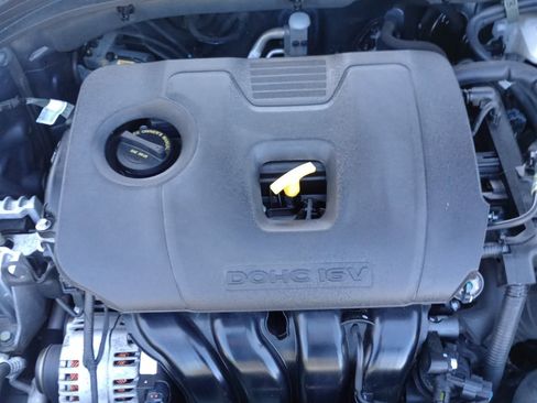 Used 2020 Hyundai Elantra SEL FWD image 25