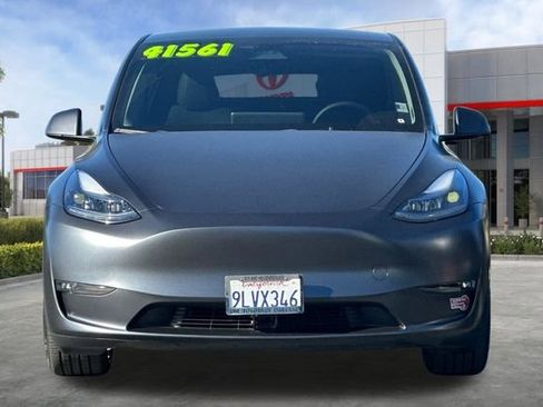 Used 2024 Tesla Model Y Performance image 10