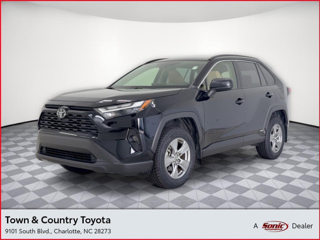 Certified 2025 Toyota RAV4 LE AWD/4WD image 1