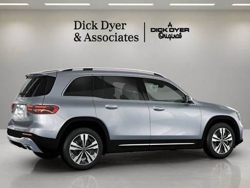 Used 2026 Mercedes-Benz GLB 250 image 8
