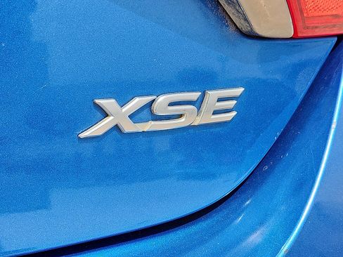 Used 2017 Toyota Camry XSE image 9