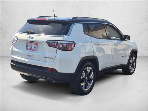 Used 2018 Jeep Compass Limited w/ Navigation Group FWD image 5