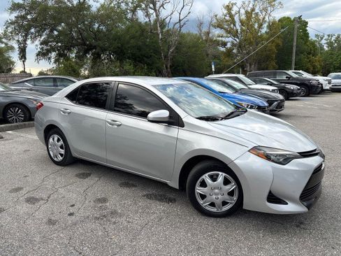 Used 2019 Toyota Corolla LE image 6