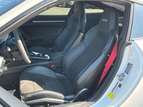Used 2022 Porsche 911 GT3 RWD image 5