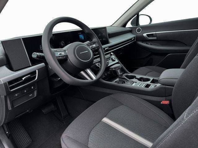 Certified 2026 Hyundai Sonata SE FWD image 17