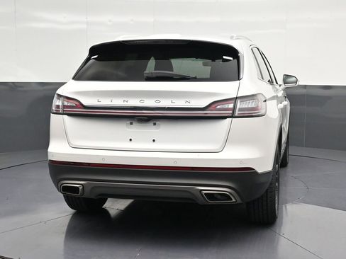 Used 2023 Lincoln Nautilus Reserve FWD image 2