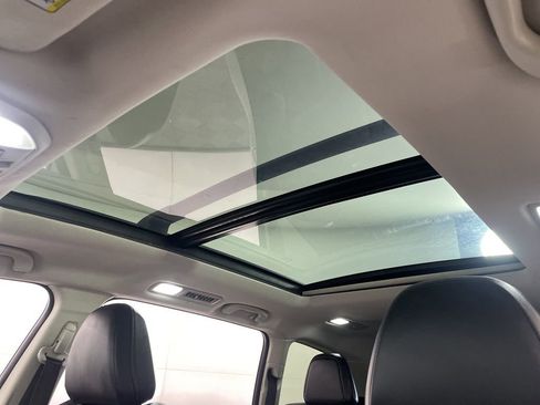 Used 2022 Subaru Ascent Limited w/ Technology Package image 18