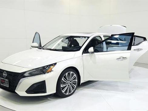 Used 2024 Nissan Altima 2.5 SL image 30