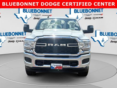 Used 2024 RAM 2500 Tradesman w/ Chrome Appearance Group AWD/4WD image 2