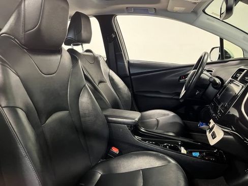 Used 2017 Toyota Prius Four w/ Advanced Technology Package FWD image 10