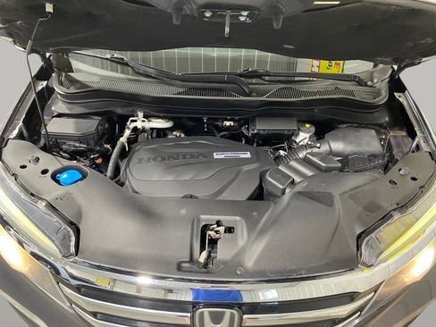 Used 2016 Honda Pilot Touring image 32