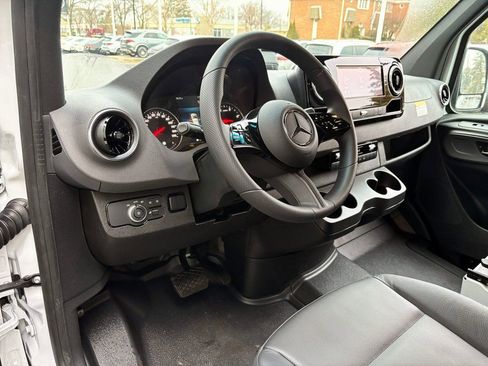 Used 2026 Mercedes-Benz Sprinter 2500 image 12