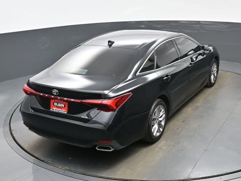 Used 2019 Toyota Avalon XLE image 41