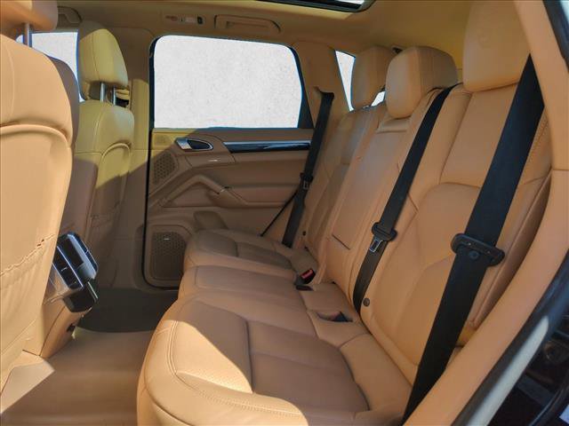 Used 2016 Porsche Cayenne AWD/4WD image 20