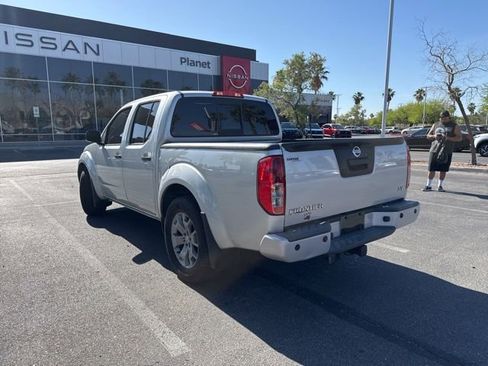 Used 2020 Nissan Frontier SV RWD image 6