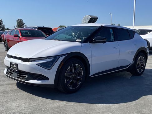 New 2026 Kia EV6 Light RWD image 7