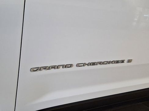 Used 2021 Jeep Grand Cherokee L Limited image 32