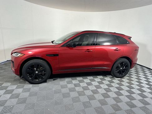 Used 2026 Jaguar F-PACE R-Dynamic S image 2