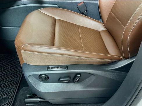 Certified 2023 Volkswagen Atlas SEL AWD/4WD image 19
