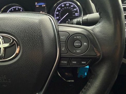 Used 2019 Toyota Camry SE image 24