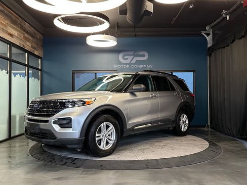 Used 2021 Ford Explorer XLT AWD/4WD image 7
