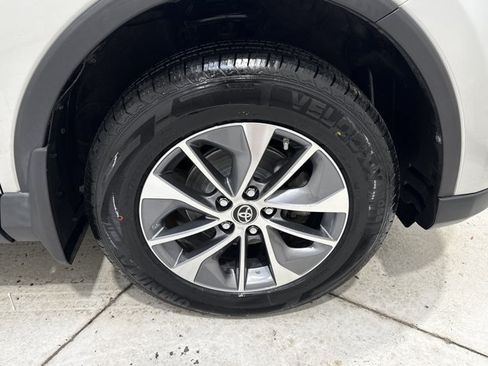 Used 2016 Toyota RAV4 XLE AWD/4WD image 30