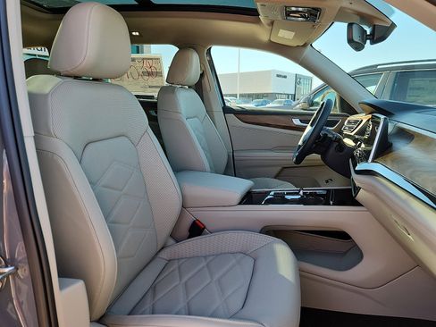 New 2026 Volkswagen Atlas SE image 15