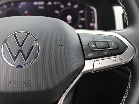 Certified 2023 Volkswagen Atlas Cross Sport SE image 12