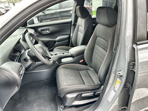 Used 2024 Honda HR-V Sport image 3