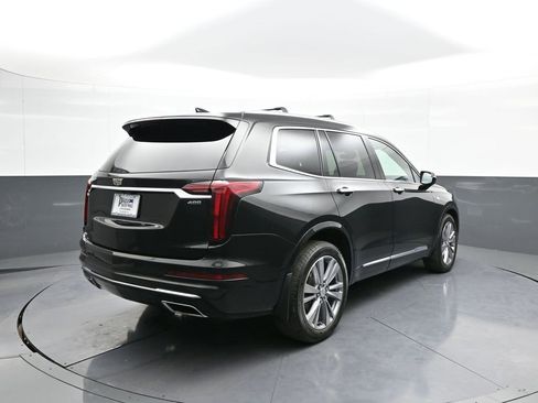Used 2024 Cadillac XT6 Premium Luxury image 6