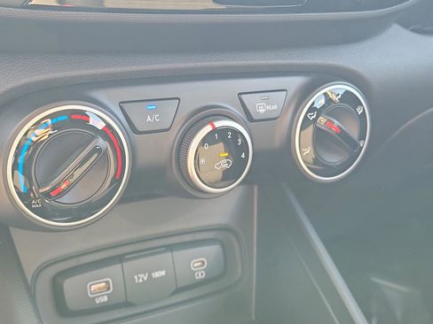 New 2026 Hyundai Venue SE image 13